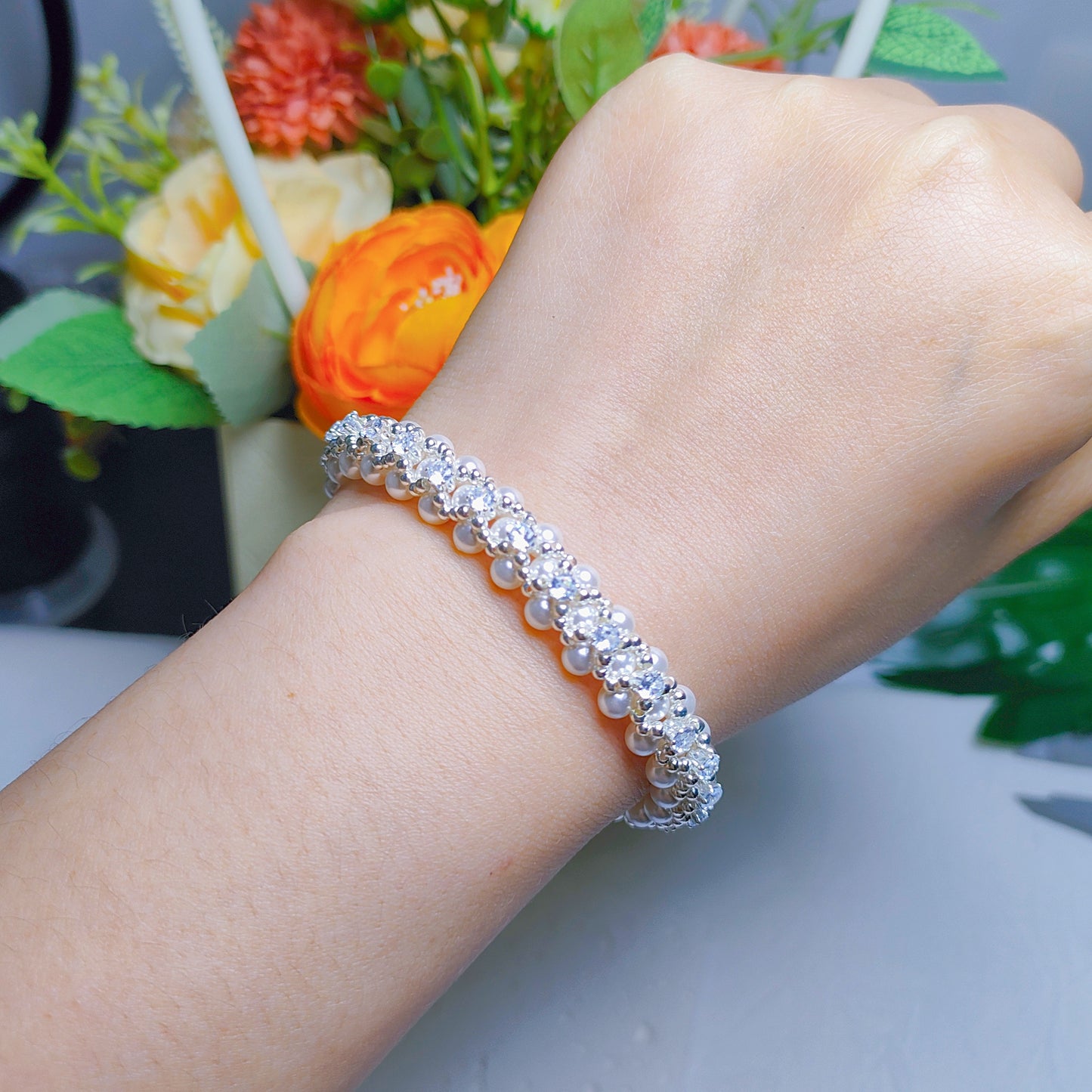 Luxurious handmade 4mm shell pearls & 3mm rhinstone finished bracelet &kits as gift for mother&besties&girlfriend&daughter
