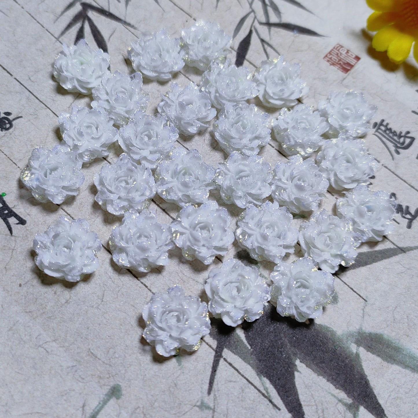 8mm&9mm soft resin true love rose &roses with no-hole and curl edge 20g per bag for nail&keychian&bracelet&car hangers