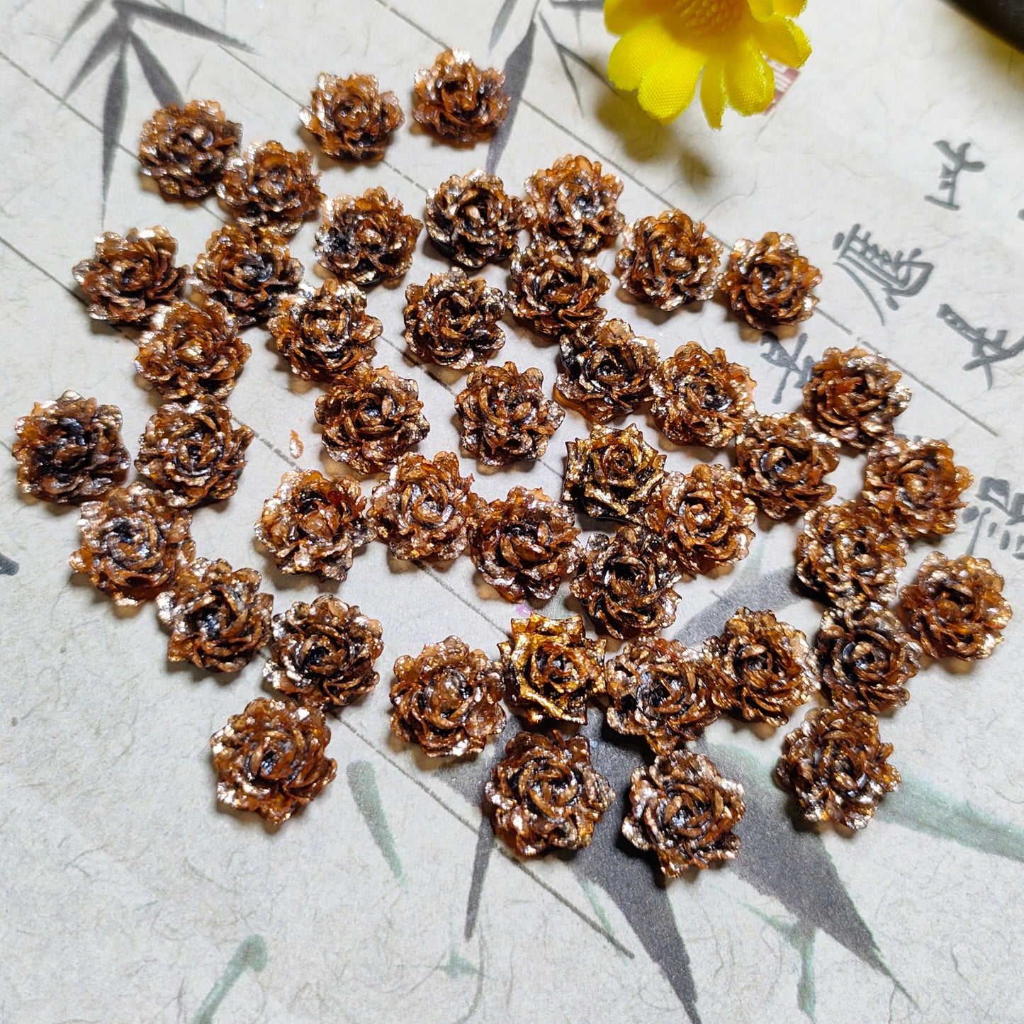 8mm&9mm soft resin true love rose &roses with no-hole and curl edge 20g per bag for nail&keychian&bracelet&car hangers