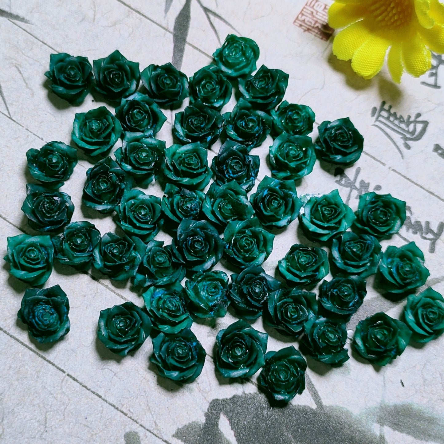 7mm&8mm resin soft roses with no-hole&lotus&lily with hole 20g per bag for nail&keychian&bracelet&car hangers
