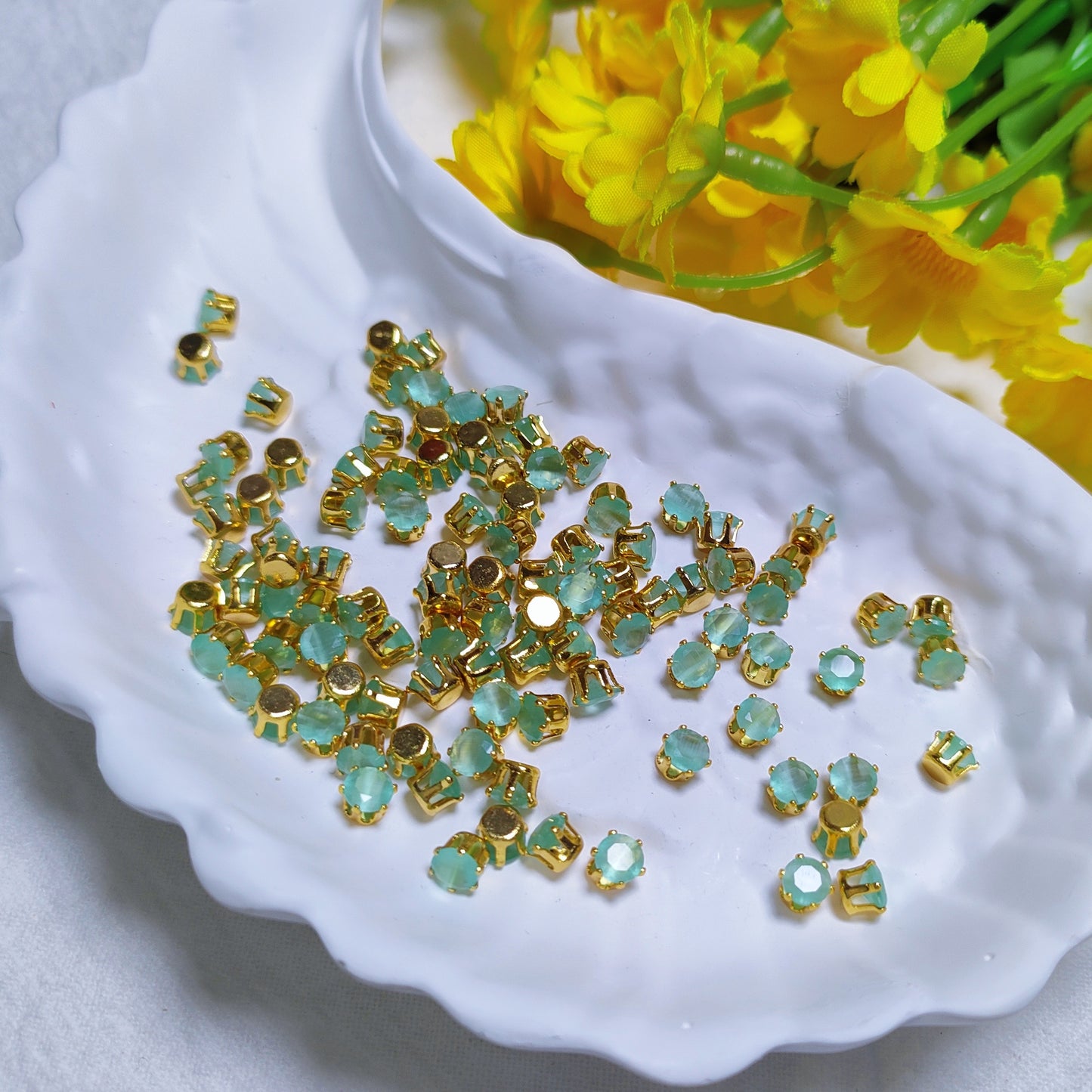 4mm round zircon rhinestones with golden and silver base for DIY bracelet & necklace