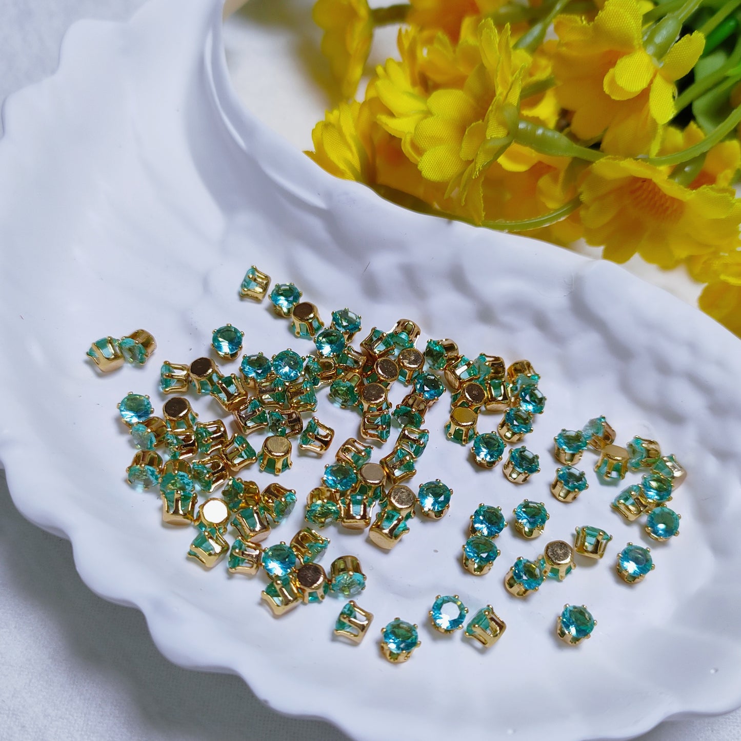 4mm round zircon rhinestones with golden and silver base for DIY bracelet & necklace