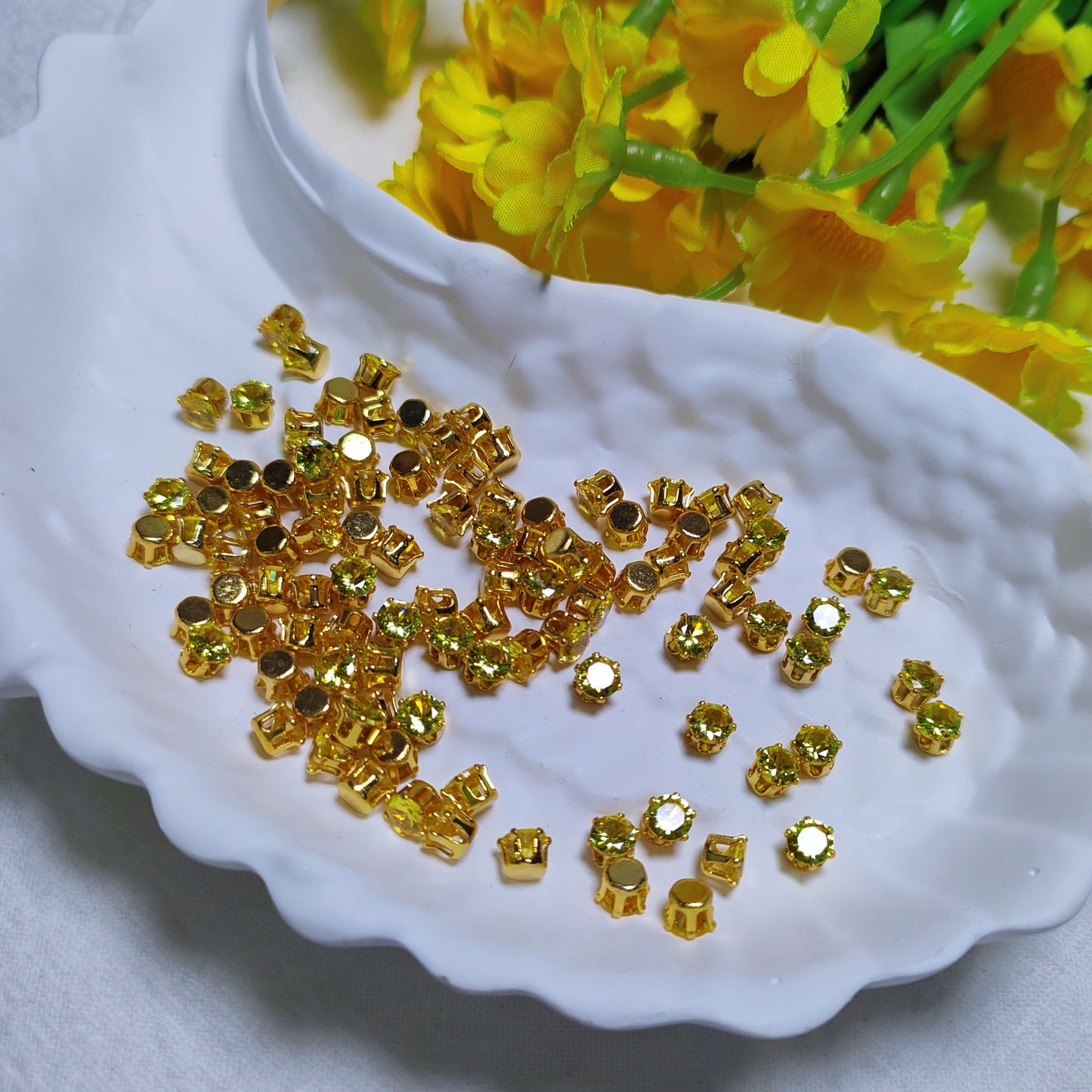 4mm round zircon rhinestones with golden and silver base for DIY bracelet & necklace
