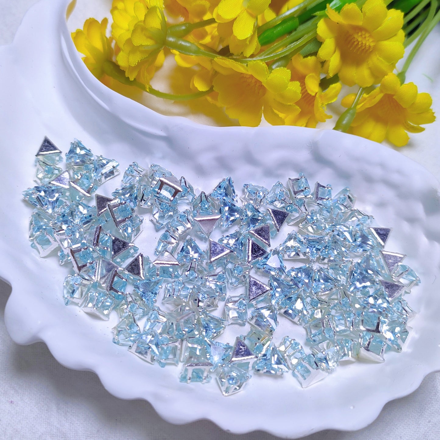 4mm triangle zircon rhinestones with golden and silver base for DIY bracelet & necklace