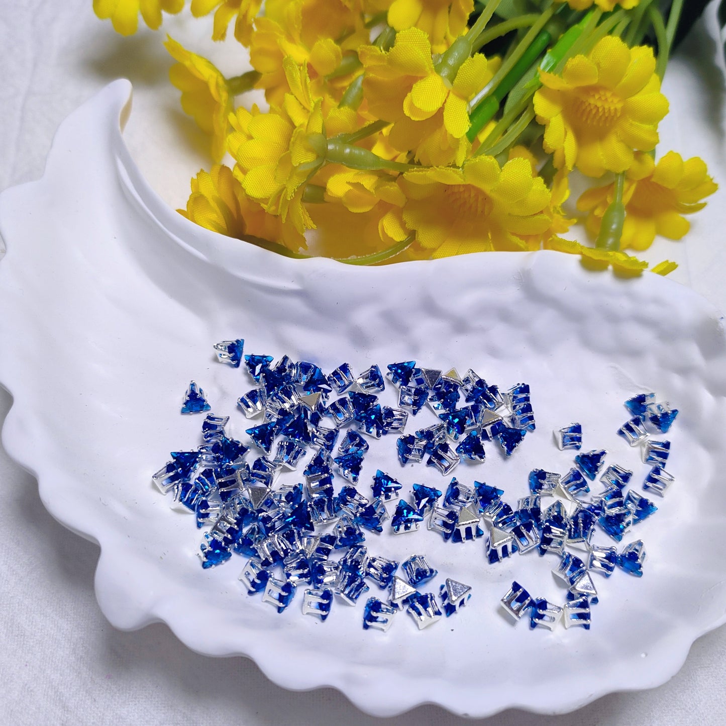 4mm triangle zircon rhinestones with golden and silver base for DIY bracelet & necklace