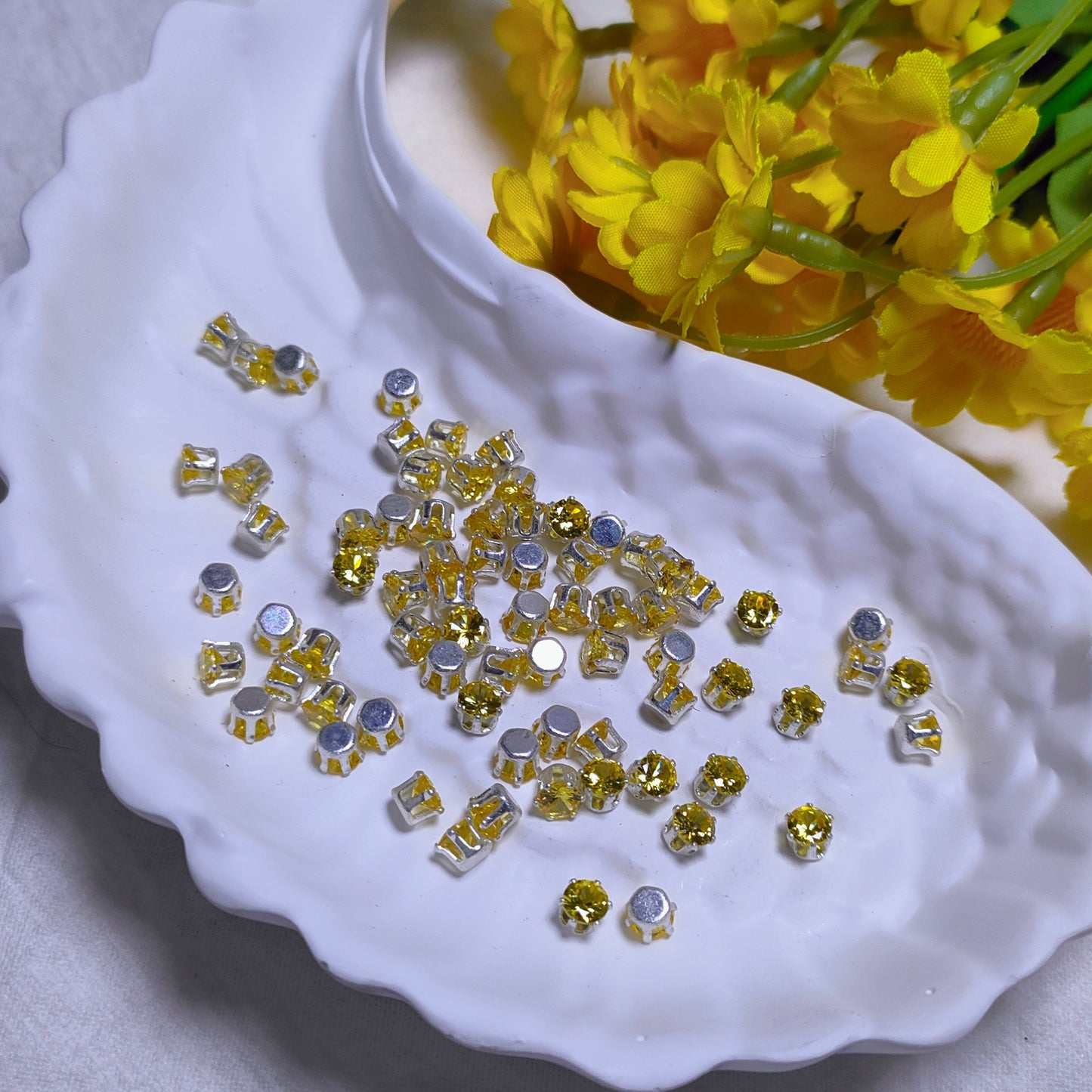 4mm round zircon rhinestones with golden and silver base for DIY bracelet & necklace
