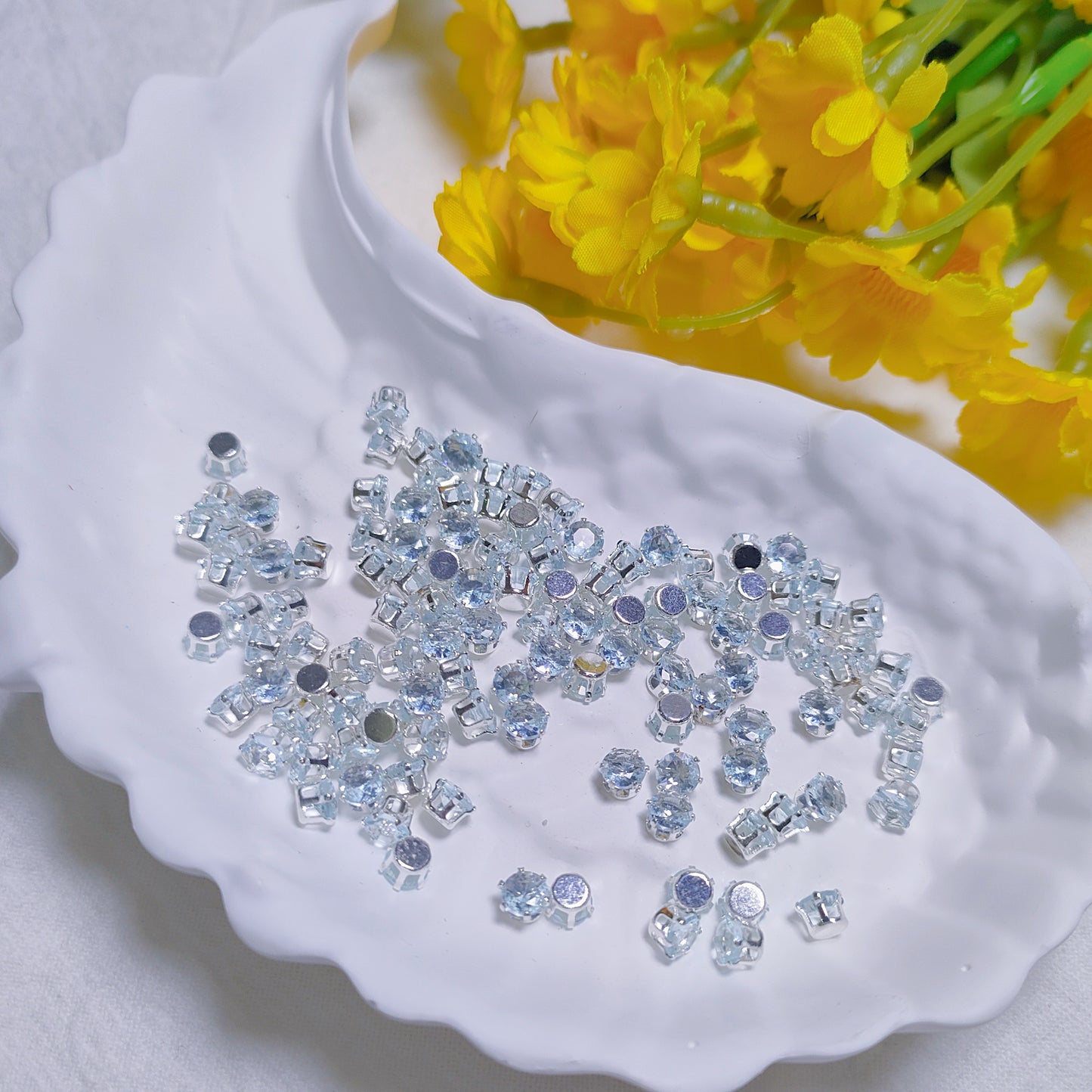4mm round zircon rhinestones with golden and silver base for DIY bracelet & necklace